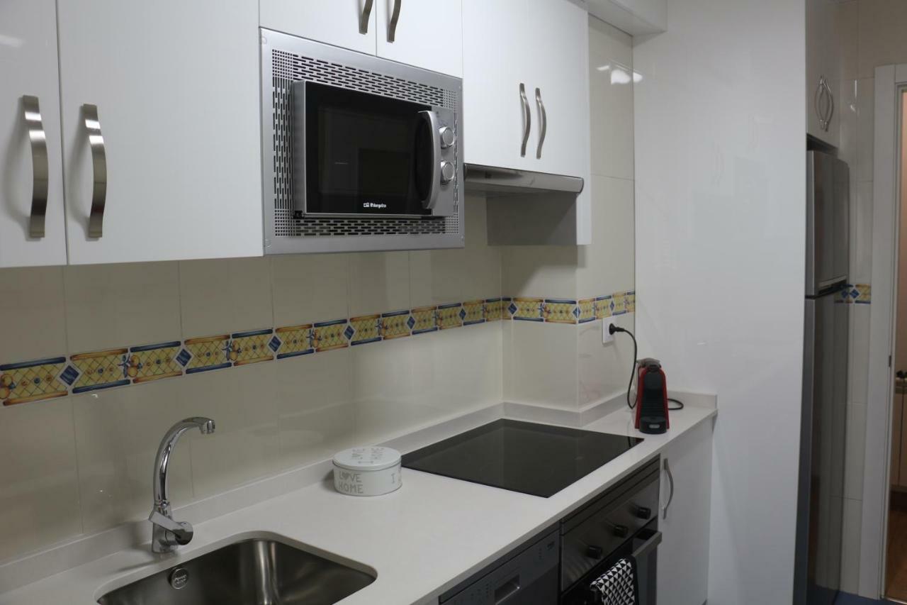 Apartamentos Homelife Roca Tarpeya Toledo Exterior photo